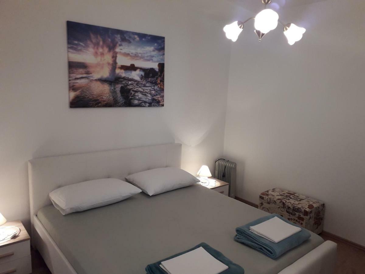 Apartman Helena Zengg Kültér fotó